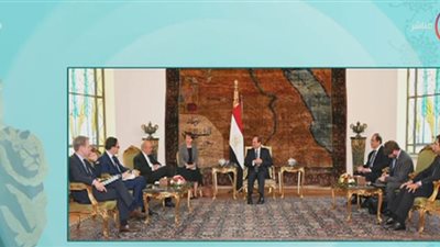 فيديو| السيسي استقبل وزير خارجية فرنسا ويحتفل بعيد ميلاده في القاهرة