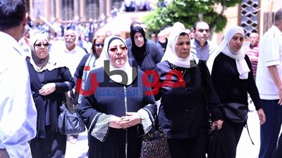 صور.. بدء التوافد على جنازة الراحل مدحت مرسي