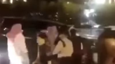 شاهد| سعودي يقتل زوجتة وصديقتها.. والسبب 