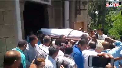 فيديو.. خروج نعش الممثل القدير مدحت مرسي