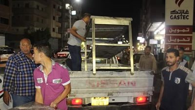 صور.. حملة ليلية مكبرة بمدينة المنصورة خاصة بالإشغالات والسائقين