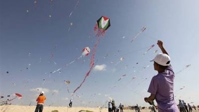 طائرات فلسطين الورقية تشعل 10 حرائق جديدة بـ إسرائيل