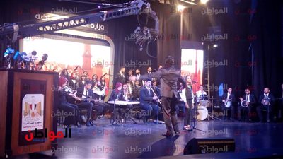 فيديو| فتاة تبهر الجمهور بصوتها في احتفالية وزارة الشباب والرياضة بـ ذكرى 30 يونيو