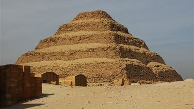 صور| الآثار تعثر على تمثال للإله أوزير داخل هرم زوسر بمنطقة سقارة