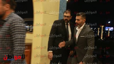 صور| ياسر جلال يقدم واجب العزاء في وفاة الفنان مدحت مرسي