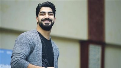 فيديو| مينا عطا يطرح برومو أغنيته الجديدة 