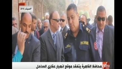 فيديو| محافظ القاهرة يتفقد موقع انهيار عقارين في شبرا 