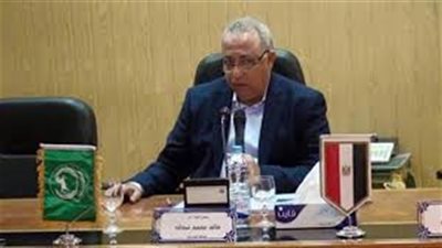 محافظ الشرقية يستعرض موقف ملف تقنين أوضاع واضعي اليد على أراضي الدولة