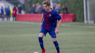 موناكو يعلن تعاقده مع موهبة برشلونة