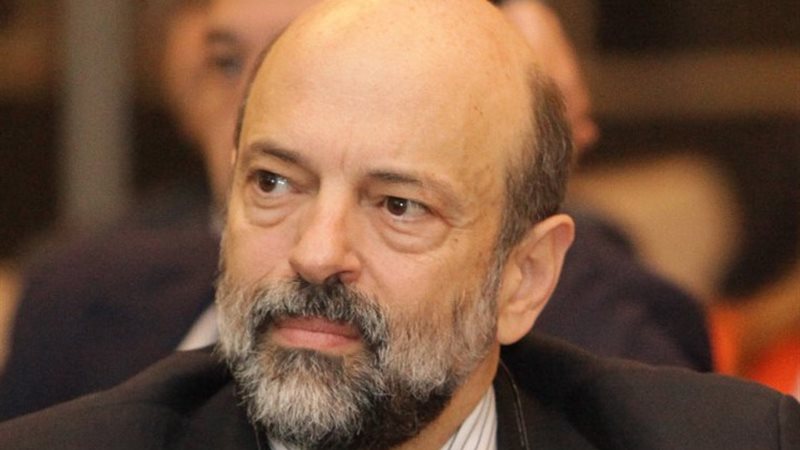 عمر الزاز