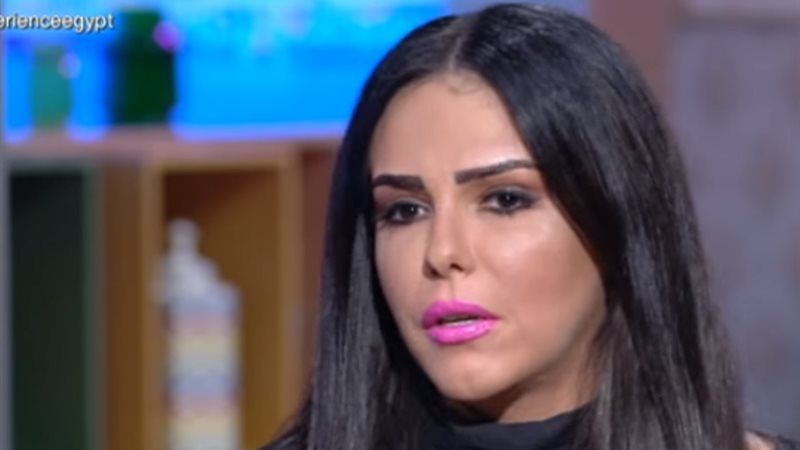 دنيا عبد العزيز