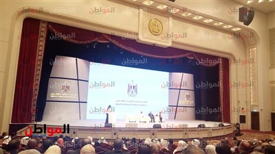 صور.. جلسة حوارية لمناقشة كيفية بناء ثقافة التميز في القطاع الحكومي