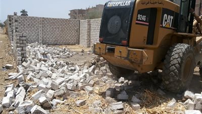 إزالة 21 حالة تعدِ على الأرض الزراعية وأملاك الدولة بـ سوهاج