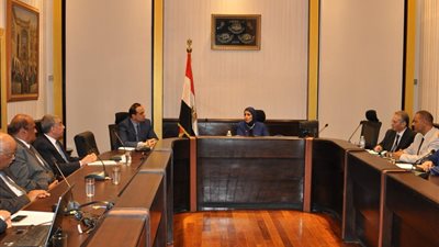 وزيرة الصحة توجه بالتعاون مع المستشفيات الجامعية لإنهاء قوائم الانتظار