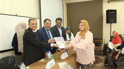 تكريم 25 متدربا بجامعة طنطاً لاجتيازهم دورة 