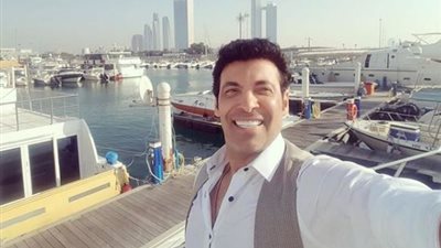 صور| سعد الصغير يلعب مع 
