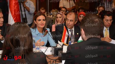 صور.. انطلاق فعاليات الدورة الثالثة للجنة الوزارية المصرية المجرية