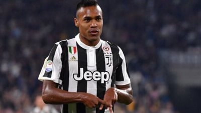 أليكس ساندرو علي أعتاب مانشستر يونايتد