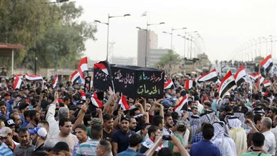 تظاهرات احتجاجية فى العراق بسبب البطالة وانقطاع الكهرباء