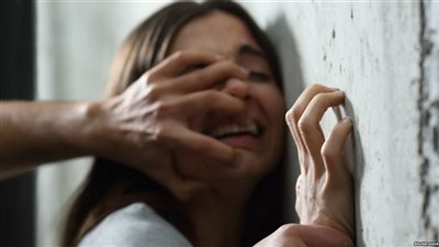 شاب يسأل: ماذا أفعل مع الفتاة التي أفقدتها عذريتها دون علمها؟