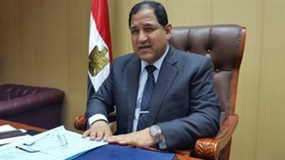 إحالة 55 من العاملين بوحدة محلية لتغيبهم عن العمل بـ