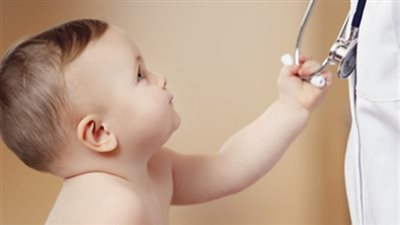 دكتورك عند المواطن.. تعرف على أشهر أطباء الأطفال في مصر