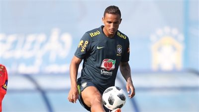رسميًا.. دانيلو يغيب عن مباريات البرازيل حتى نهاية كأس العالم 2018