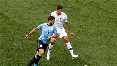 سواريز يقود هجوم أوروجواي وحيدا.. لـ