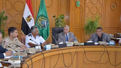 محافظ الإسماعيلية: لن نسمح بظهور تعديات على أملاك الدولة