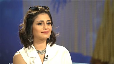 صور| منة فضالي تواصل إطلالاتها الجريئة عبر الإنستجرام