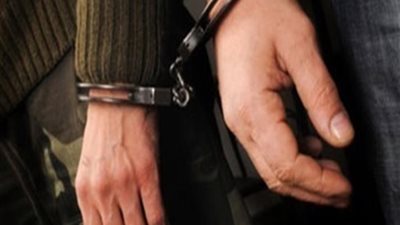ضبط عاطلين يروجان المواد المخدرة بـ