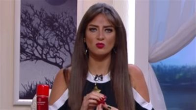 فيديو| وصفة طبيعية لتنظيف الأظافر من 