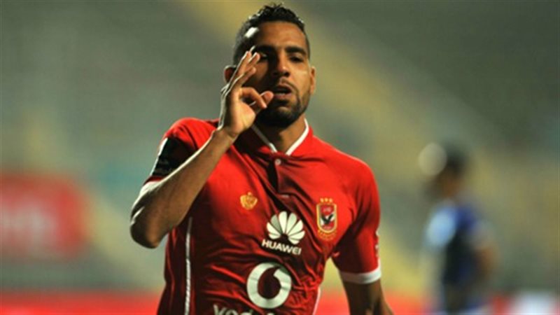 مؤمن زكريا لاعب الأهلي