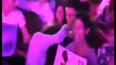 فيديو.. مشاجرة عنيفة بين فتيات في مهرجان مغربي 