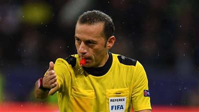 شاكير يقود مواجهة إنجلترا وكرواتيا