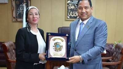 وزيرة البيئة: نحشد موارد الوزارة للسيطرة على السحابة السوداء بشكل علمي