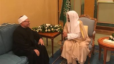مفتي الجمهورية يلتقي وزير الشئون الإسلامية السعودي لبحث تعزيز التعاون الديني