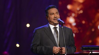 فنان العرب ينعي وفاة شقيقه 