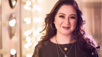 مى نور الشريف تنشر أفضل صورة لها منذ الطفولة 