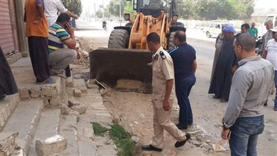 رئيس مدينة المنيا يقود حملة لرفع الإشغالات ومخلفات البناء بـ