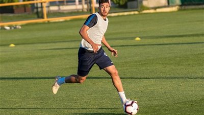 تريزيجيه ينتقل إلى سلافيا براغ التشيكي