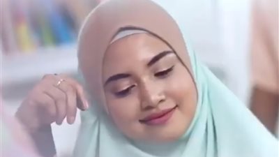 فيديو.. موديل محجبة تثير ضجة بإعلان شامبو وتشعل السوشيال ميديا