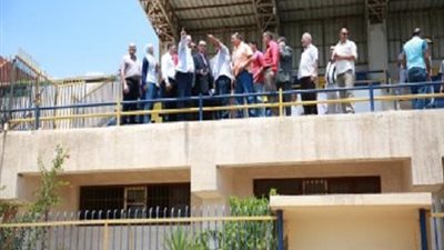 جولة لمحافظ كفر الشيخ بنادى بيلا الرياضى ويشدد بالانتهاء من الملعب الخماسى