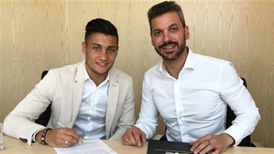   أوسكار رودريجيز يجدد لريال مدريد حتى عام 2023