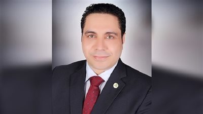 الدكتور محمود عطية يعلن بدء أعمال تركيب بلاط الإنترلوك في شوارع شبرا الخيمة