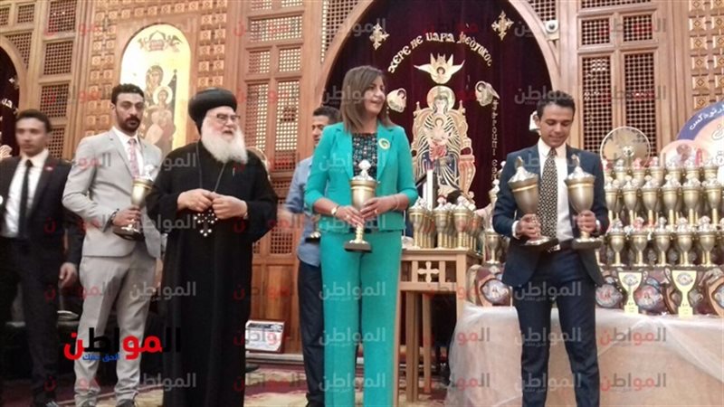 السفيرة نبيلة مكرم،