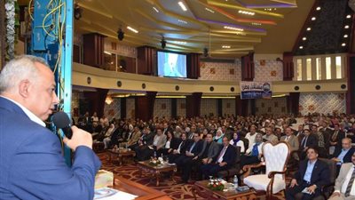 محافظ الشرقية: الرئيس السيسي نجح فى تثبيت أركان مؤسسات الدولة ومكافحة الإرهاب