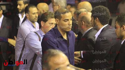صور.. خالد بيبو في عزاء والد زوجة أحمد شوبير