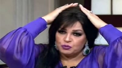 فيديو.. الإبراشي الفيفا هاتغير اسمها لـ فيفي.. وفيفي عبده: وماله ما أنا رقصتلهم