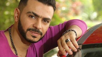 كريم الحسيني يداعب جمهوره على طريقته الخاصة 